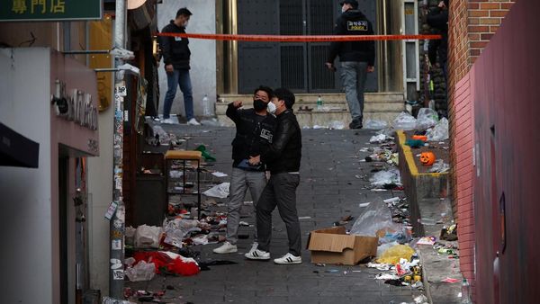 Polisi Korsel Olah TKP Tragedi Halloween Itaewon