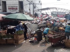 Kata DLHK soal Menumpuknya Sampah di Pasar Kota Bandung Kata DLHK soal Menumpuknya Sampah di Pasar Kota Bandung