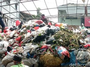 Pembuangan ke Sarimukti Macet, Pemkot Bandung Siapkan TPA Darurat
