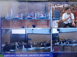 Cerita Adik Dilarang Gendong-Hanya Bisa Sentuh Pipi Yosua Saat di Peti