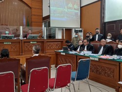 Sidang Ferdy Sambo Dimulai, Orang Tua Yosua Jadi Saksi Pertama