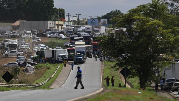 Jagoannya Kalah Pilpres, Sopir Truk di Brasil Blokir Jalan