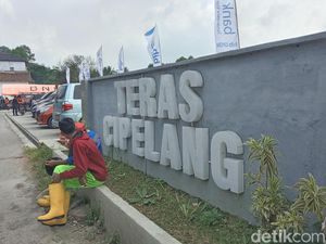Sudah Cantik, Teras Cipelang Herang Sukabumi Malah Rusak Lagi Sudah Cantik, Teras Cipelang Herang Sukabumi Malah Rusak Lagi