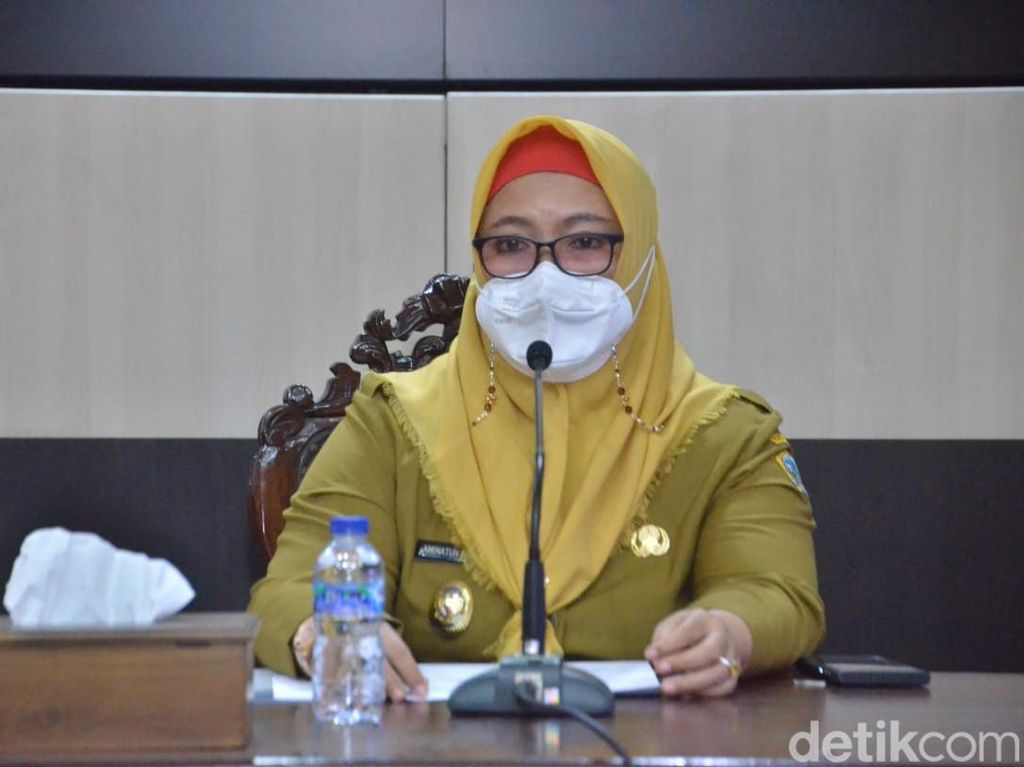 Konser Denny Caknan Tanpa Izin, Wabup Gresik Ingatkan Tragedi Kanjuruhan Konser Denny Caknan Tanpa Izin, Wabup Gresik Ingatkan Tragedi Kanjuruhan
