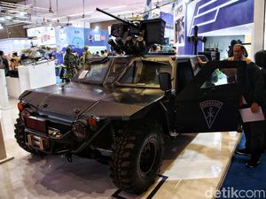 Alutsista Berbagai Negara Mejeng di Indo Defence 2022