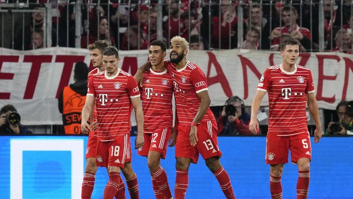 MUNICH, GERMANY - 1 November: Eric Maxim Choupo-Moting (13) Centre-Forward of Bayern Munich and Cameroon celebrates after scoring his sides first goal during the UEFA Champions League group C match between FC Bayern Munchen and FC Internazionale at Allianz Arena on November 1, 2022 in Munich, Germany. (Photo by Jose Hernandez/Anadolu Agency via Getty Images)