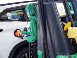Harga BBM Banyak yang Naik, Biaya Isi Full Tank Mobil Jadi Segini