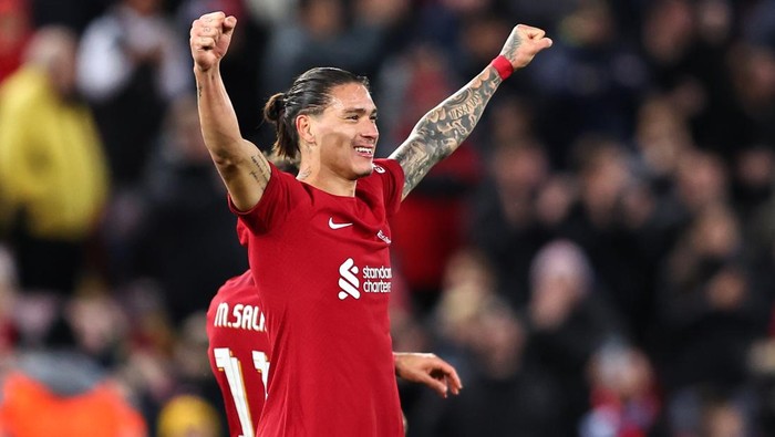 LIVERPOOL, ENGLAND - NOVEMBER 01: Darwin Nunez of Liverpool celebrates his goal to make it 2-0 during the UEFA Champions League group A match between Liverpool FC and SSC Napoli at Anfield on November 1, 2022 in Liverpool, United Kingdom. (Photo by Robbie Jay Barratt - AMA/Getty Images)