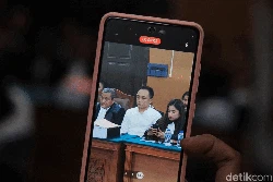 Kuat Maruf-Ricky Rizal Dituntut 8 Tahun Bui Terkait Pembunuhan Yosua
