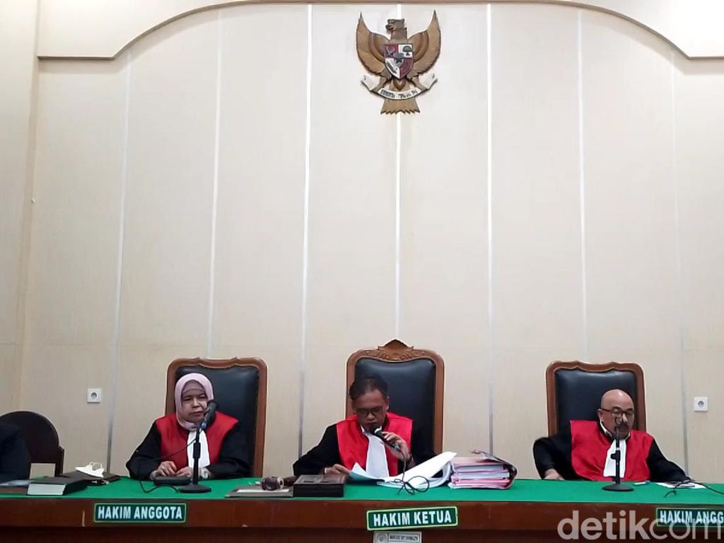 Fakar Suhartami Divonis 10 Tahun Penjara karena Kasus Binomo