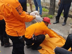 Satu Keluarga Naik Motor Kecelakaan di Surabaya, Suami Tewas-Anak Istri Luka