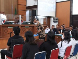 Amarah Ibu Yosua Memuncak: Sudah Puas Kalian dengan Kematian Anakku?