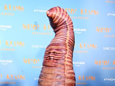 Foto: Heidi Klum Jadi Cacing di Halloween 2022, Butuh Dua Tahun Persiapan