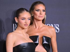 Foto Anak Heidi Klum Sering Dikritik Karena Pakai Busana Dinilai Tak Sopan Foto Anak Heidi Klum Sering Dikritik Karena Pakai Busana Dinilai Tak Sopan