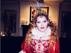 Rinaldy Yunardi Buat Madonna Memukau Lewat Headpiece Buatannya saat Halloween