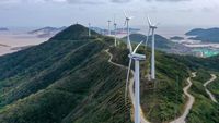 Melihat Pembangkit Listrik Tenaga Angin di Pegunungan China