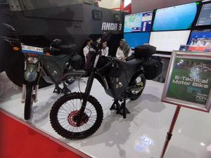 BUMN Pertahanan Ikut Bikin Motor Listrik ala Off Road, Wujudnya Macho!