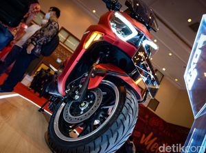 Motor Listrik Subsidi Sepi Pembeli? Merek Polytron Baru Laku Segini