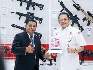 Bamsoet Puji Senjata Kolaborasi Pindad-Dwimitra Pasifik Internasional