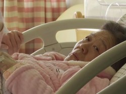 Kisah Nenek yang Melahirkan Anak di Usia 67, Cucunya Sudah Remaja