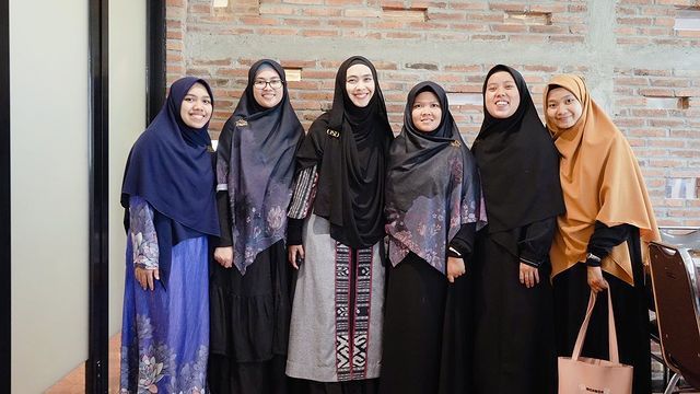 Oki Setiana Dewi