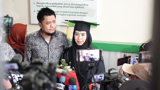 Oki Setiana Dewi