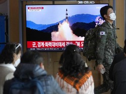 Korea Utara Kembali Tembak Rudal ke Arah Jepang