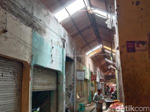 Ngeri! Pasar Baru Indramayu Rawan Ambruk Ngeri! Pasar Baru Indramayu Rawan Ambruk