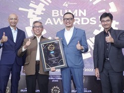 Pegadaian Raih Penghargaan Brand Equity dan ESG Excellence