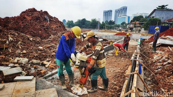 Melihat Progres Proyek Waduk Pengendali Banjir di Lebak Bulus