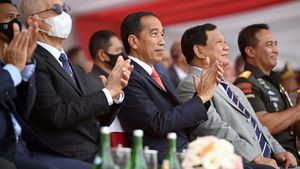 Senyum Prabowo dan Tepuk Tangan Jokowi di Indo Defence 2022