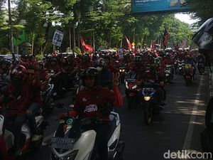 3 Tuntutan Aksi Suporter PSM Makassar di Menara Bosowa Siang Ini 3 Tuntutan Aksi Suporter PSM Makassar di Menara Bosowa Siang Ini
