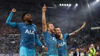Selanjutnya ada Tottenham Hotspur yang menjadi juara Grup D dan diperkuat pemain-pemain sekelas Hugo Lloris, Harry Kane, hingga Son Heung-min serta dilatih Antonio Conte. Foto: Tottenham Hotspur FC/Tottenham Hotspur FC via Getty Images
