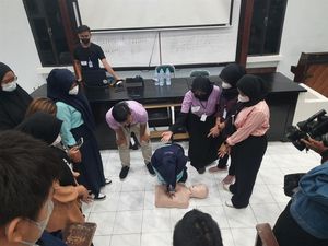 FK Unair Ajak Siswa SMA Belajar Ilmu Kedokteran