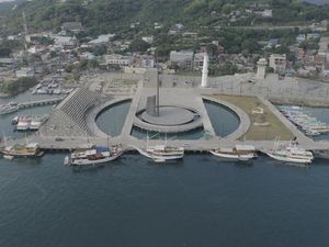 Mengunjungi Waterfront City, Kota Tepian Air-Ikon Wisata Labuan Bajo