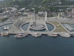 Mengunjungi Waterfront City, Kota Tepian Air-Ikon Wisata Labuan Bajo