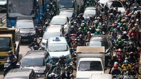 Ampun Deh! Jl MT Haryono Arah Gatsu Macet Pagi Tadi