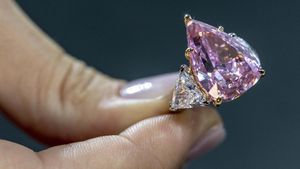 Batu Permata Fortune Pink Akan Dilelang, Berminat?