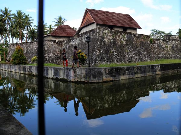 Duh, Benteng Bernaveld Pulau Bacan Sepi Wisatawan