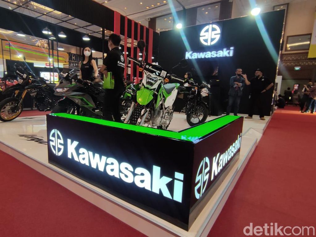 Promo Kawasaki di IMOS 2022: Ninja Diskon Rp 7 Juta, KLX Rp 4 Juta!