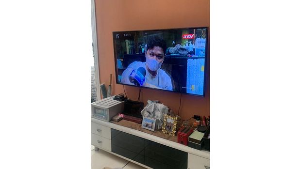 Suntik mati TV analog telah dilaksanakan di wilayah Jabodetabek pada Kamis (3/11) pukul 00.00 WIB. Namun, beberapa stasiun TV dilaporkan membandel dan masih menyiarkan tayangannya di saluran analog.