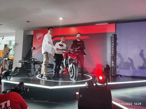 Comeback! Ducati Indonesia Tancap Gas Langsung Kenalkan 2 Model Baru Sekaligus Comeback! Ducati Indonesia Tancap Gas Langsung Kenalkan 2 Model Baru Sekaligus