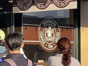 Mengandung Kaca, Ratusan Botol Starbucks Ini Ditarik dari Peredaran Mengandung Kaca, Ratusan Botol Starbucks Ini Ditarik dari Peredaran