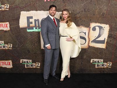 Sosok Pacar Baru Henry Cavill, Terungkap Bukan Orang Sembarangan