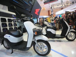 Pengamat: Yamaha-Honda Mulai Jual Motor Listrik, Produsen Lokal End Game!