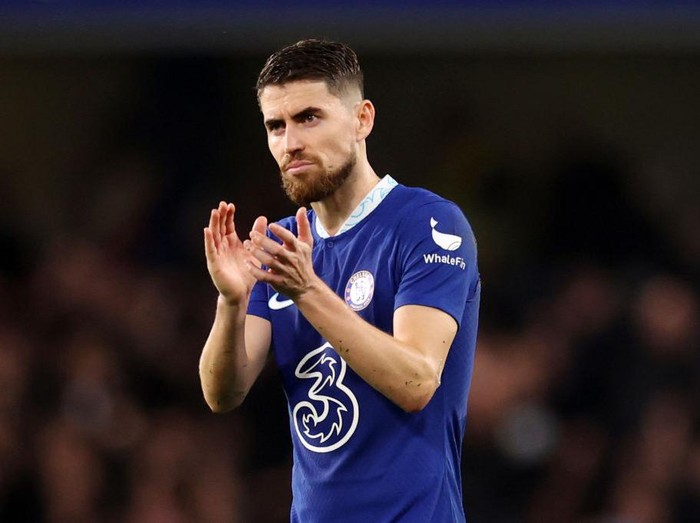 LONDON, ENGLAND - OCTOBER 22: Jorginho of Chelsea acknowledges the fans following the Premier League match between Chelsea FC and Manchester United at Stamford Bridge on October 22, 2022 in London, England. (Photo by Alex Pantling/Getty Images)
