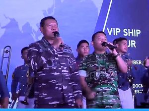 KSAD-KSAL Nyanyi Ojo Dibandingke: Di Hati Ini Hanya Ada Pak Prabowo KSAD-KSAL Nyanyi Ojo Dibandingke: Di Hati Ini Hanya Ada Pak Prabowo