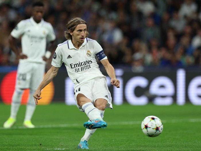 Real Madrid's Croatian midfielder Luka Modric kicks the ball during the UEFA Champions League 1st round day 6 Group F football match between Real Madrid CF and Celtic FC at the Santiago Bernabeu stadium in Madrid on November 2, 2022. (Photo by Thomas COEX / AFP) (Photo by THOMAS COEX/AFP via Getty Images)