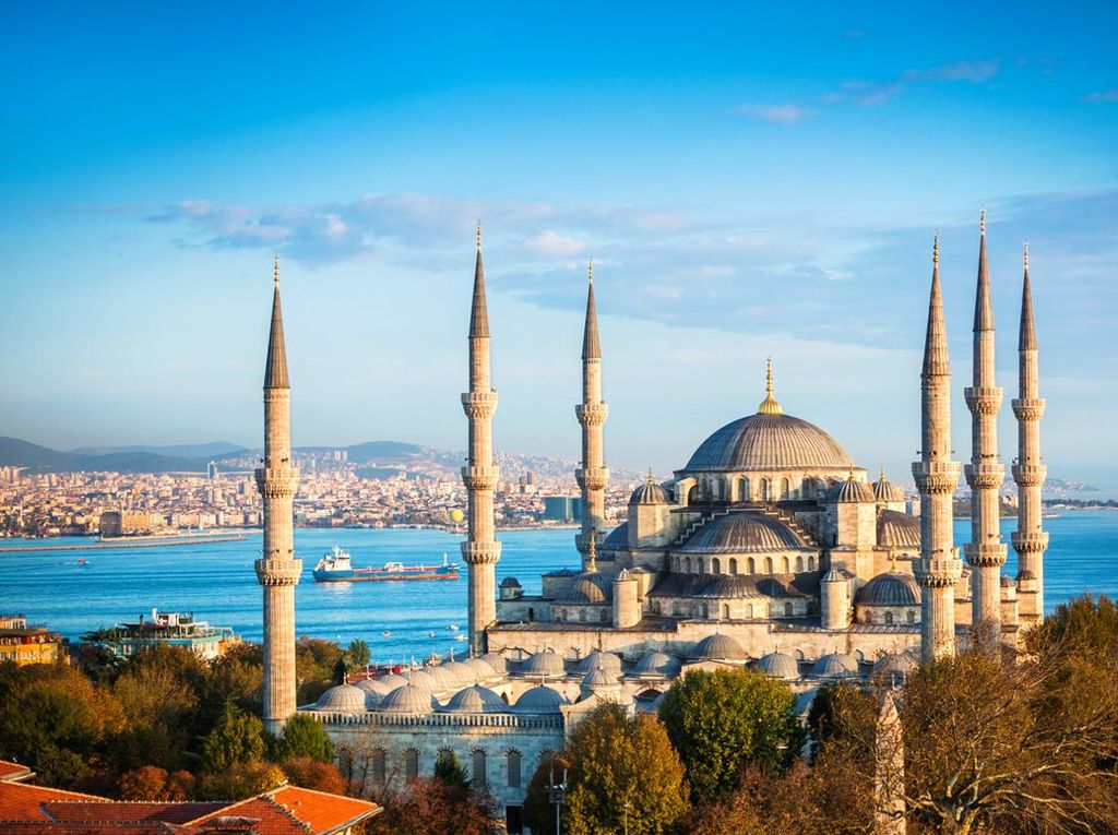 Intip Megahnya Masjid Biru, Ikon Turki yang Usianya Lebih dari 4 Abad