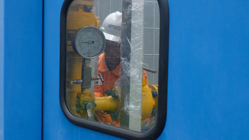 Melihat Perawatan Instalasi Gas Bumi di Borobudur Melihat Perawatan Instalasi Gas Bumi di Borobudur